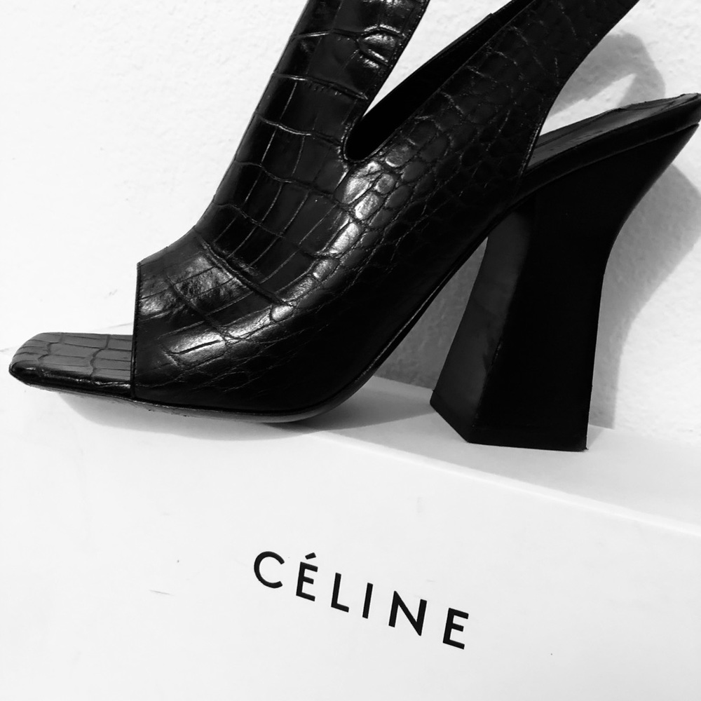 Shoes - Picture 3 of 7